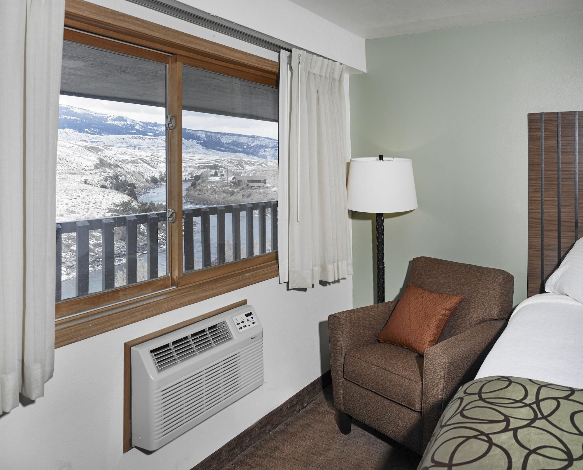 The Ridgeline Hotel At Yellowstone, Ascend Hotel Collection Gardiner Bagian luar foto