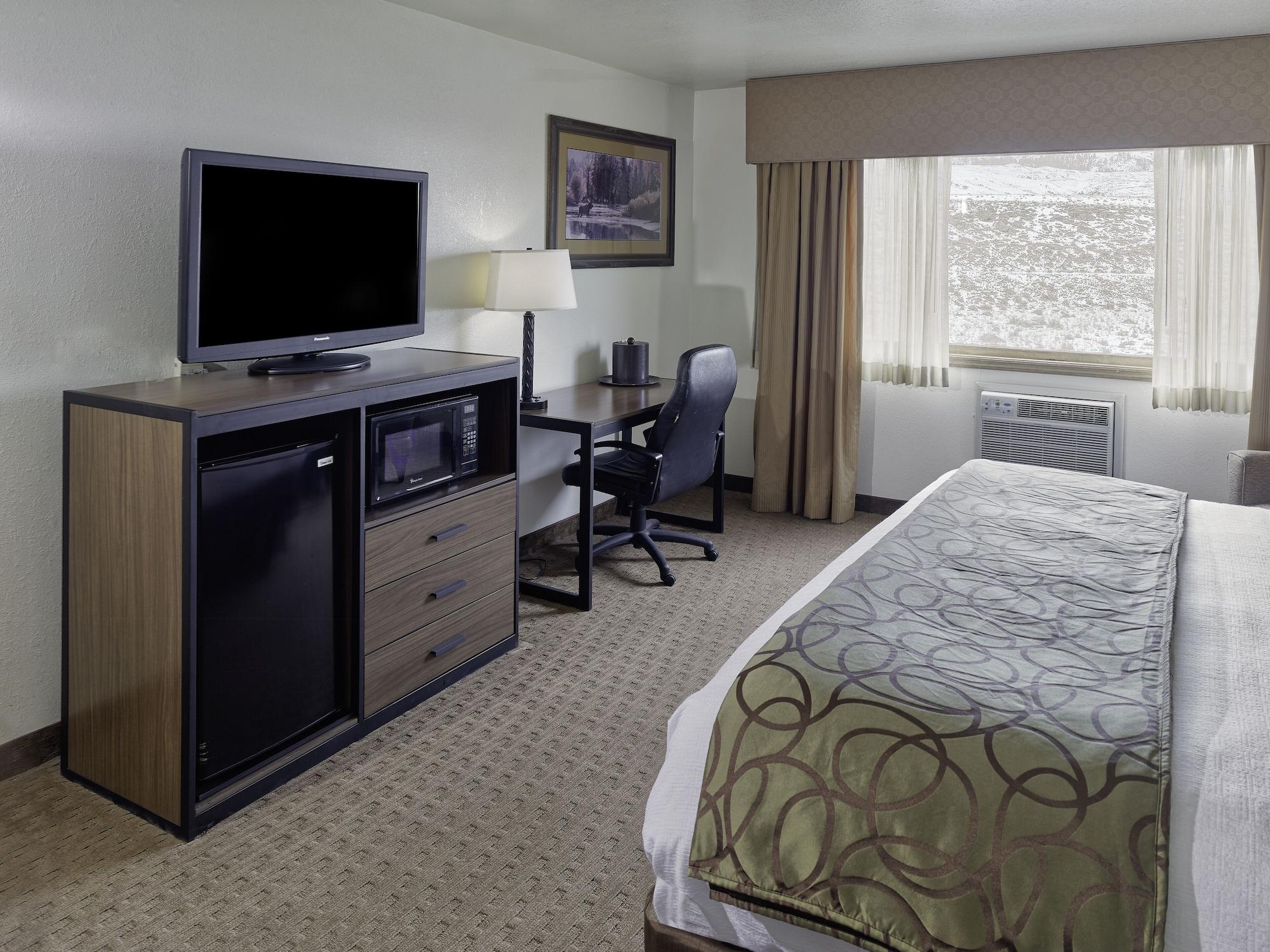 The Ridgeline Hotel At Yellowstone, Ascend Hotel Collection Gardiner Bagian luar foto