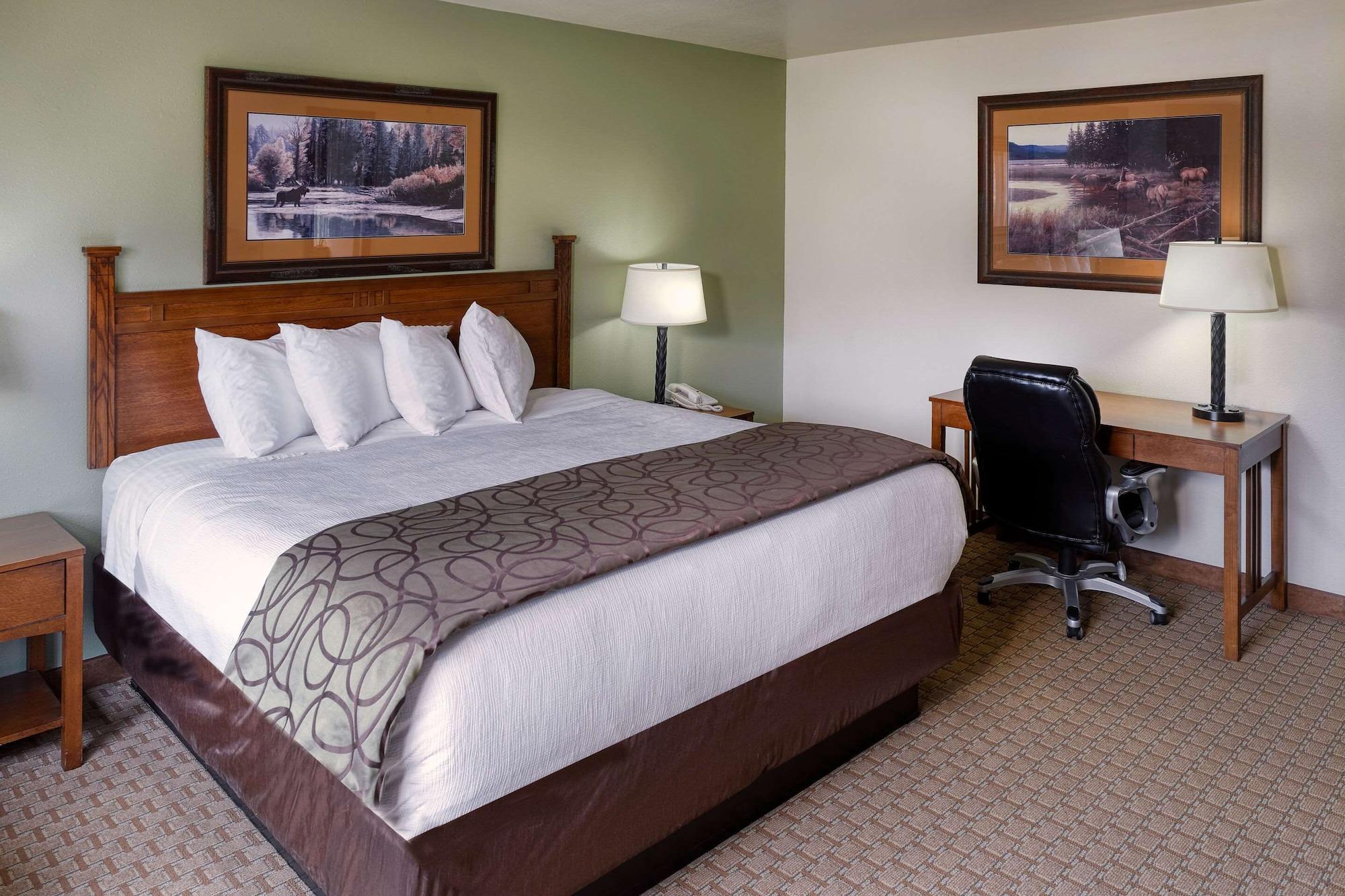 The Ridgeline Hotel At Yellowstone, Ascend Hotel Collection Gardiner Bagian luar foto