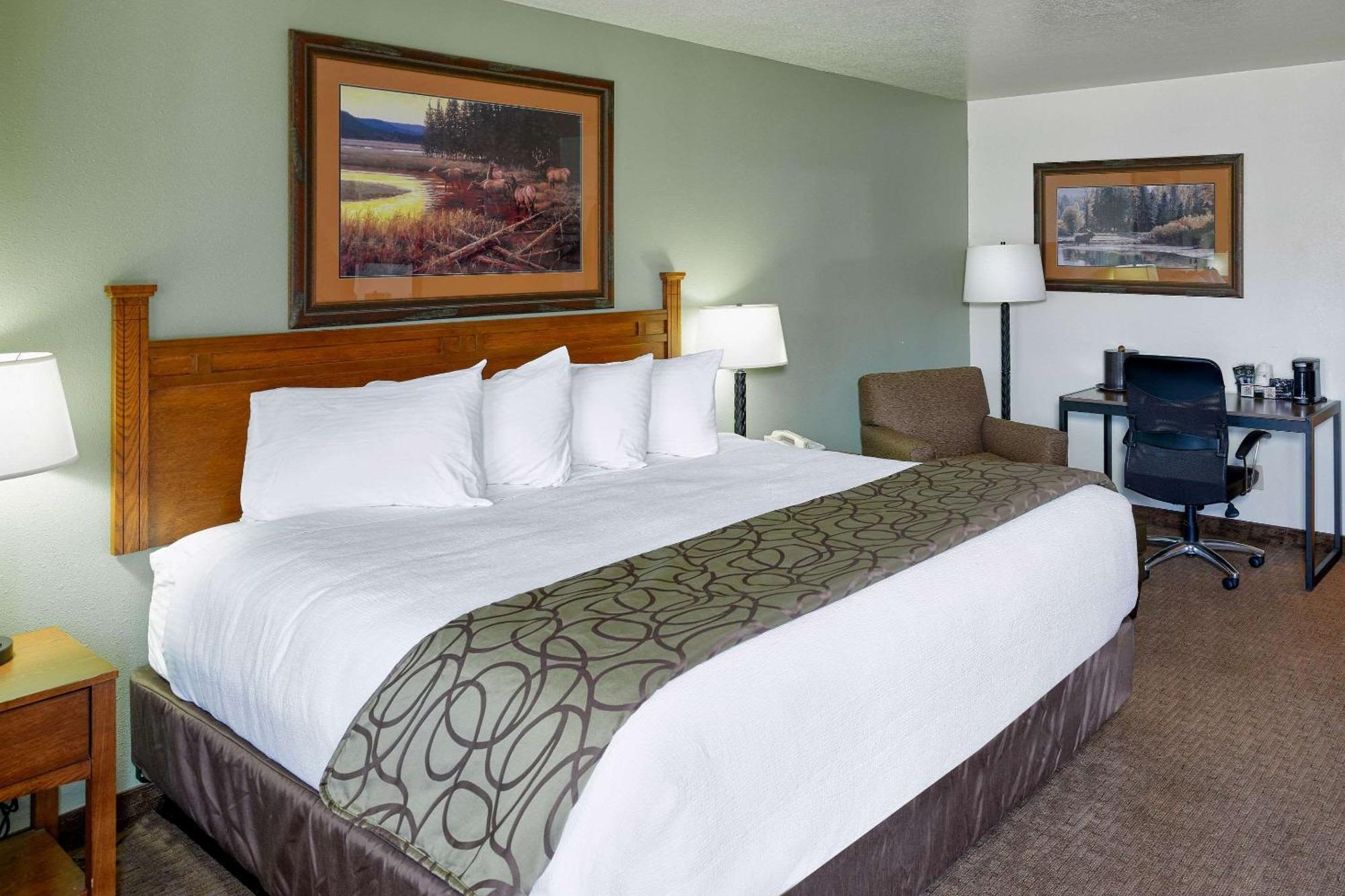The Ridgeline Hotel At Yellowstone, Ascend Hotel Collection Gardiner Bagian luar foto
