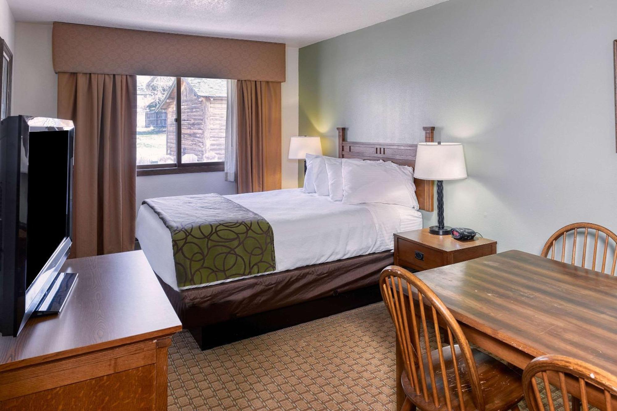 The Ridgeline Hotel At Yellowstone, Ascend Hotel Collection Gardiner Bagian luar foto
